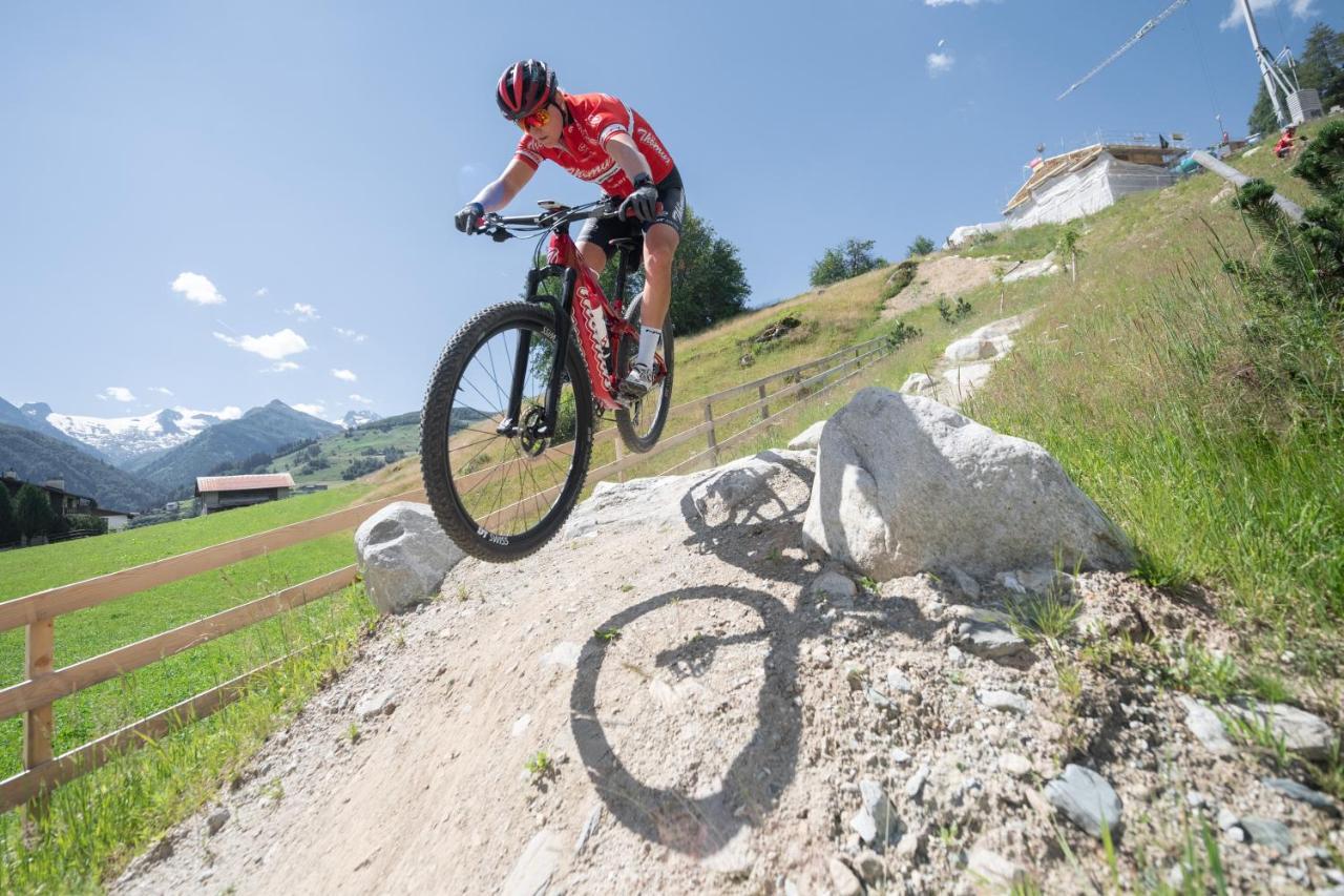 Catrina Resort Disentis Bagian luar foto