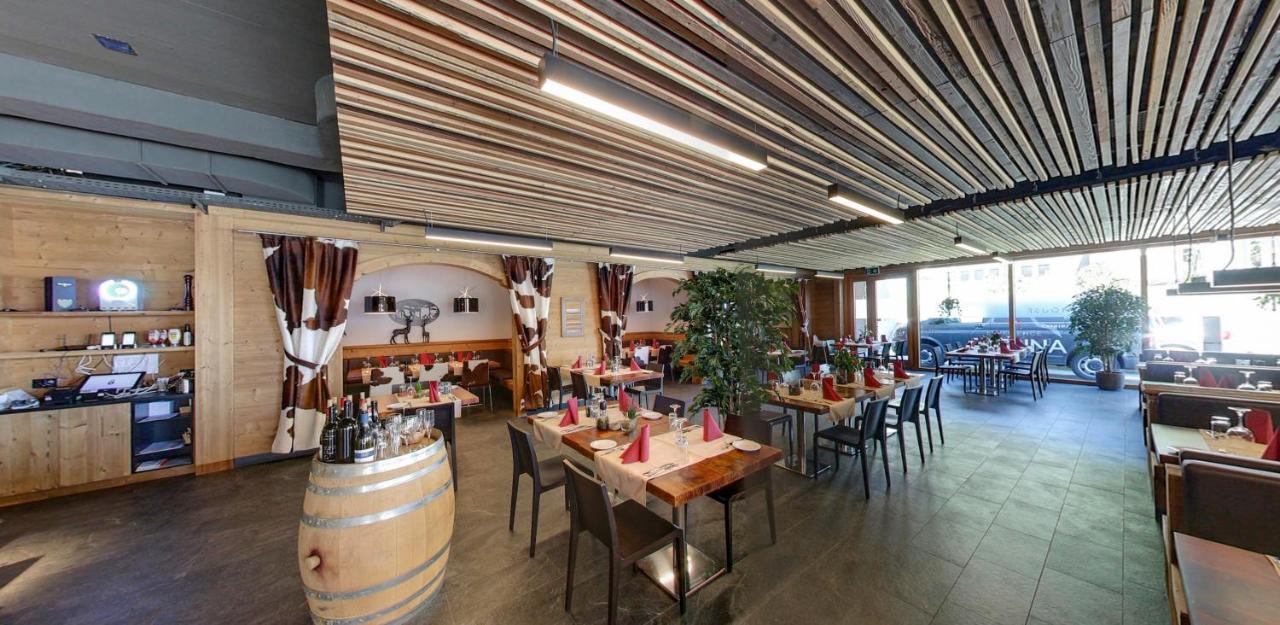 Catrina Resort Disentis Bagian luar foto