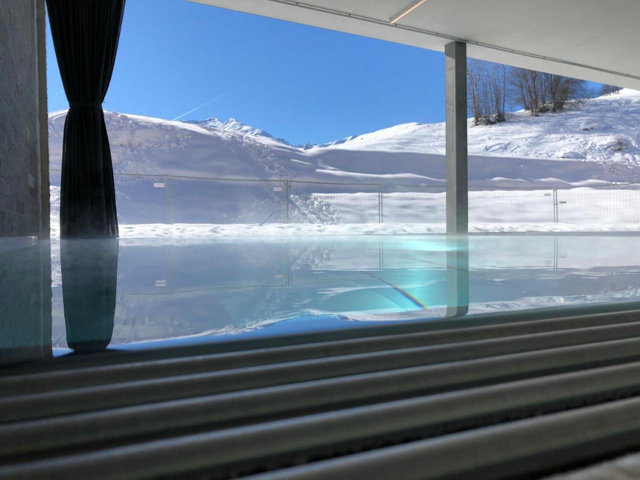 Catrina Resort Disentis Bagian luar foto