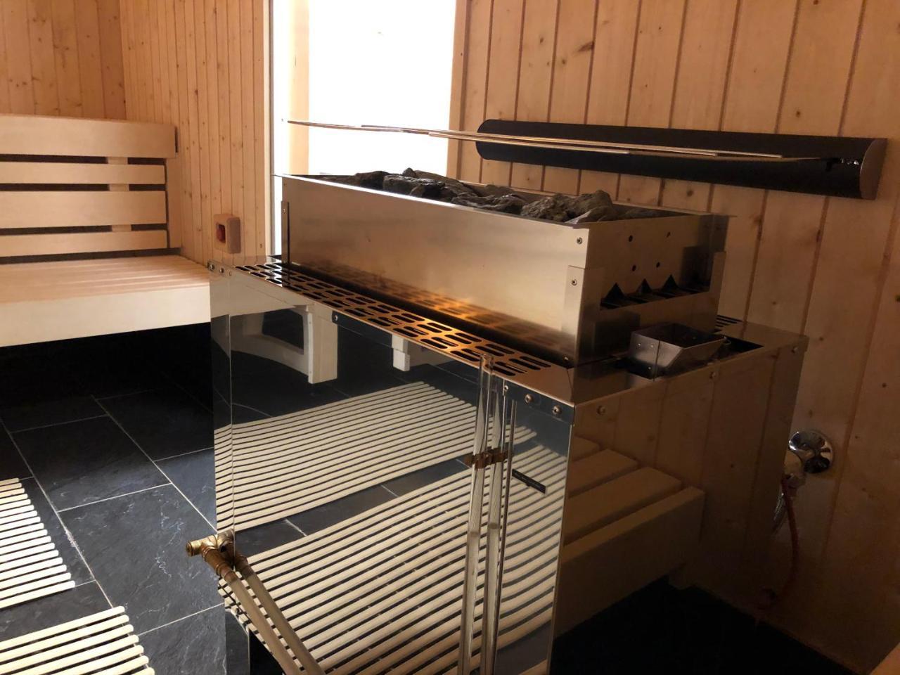 Catrina Resort Disentis Bagian luar foto