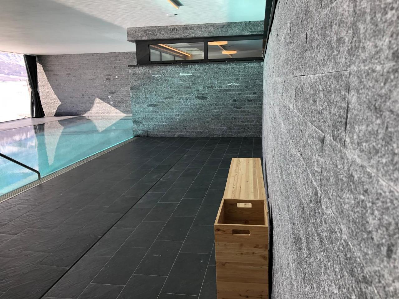 Catrina Resort Disentis Bagian luar foto